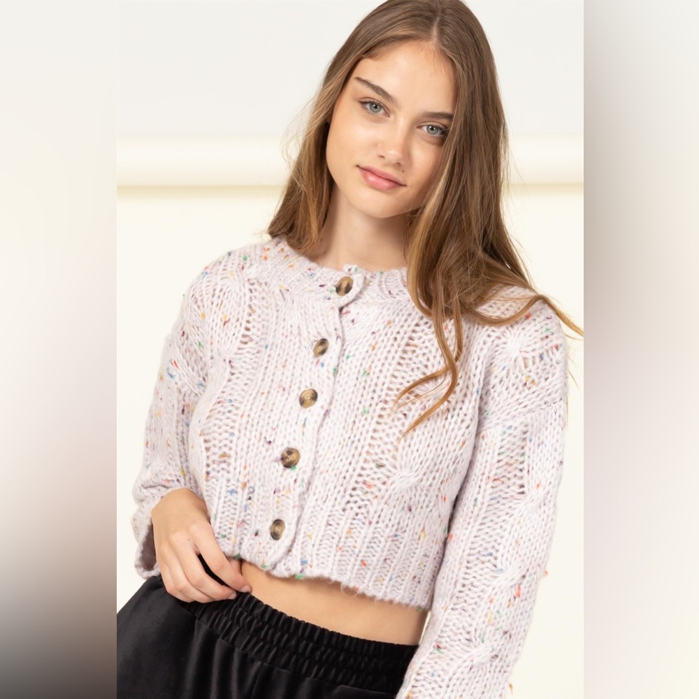 CREW NECK BUTTON DOWN CROP CABLE CARDIGAN SWEATER